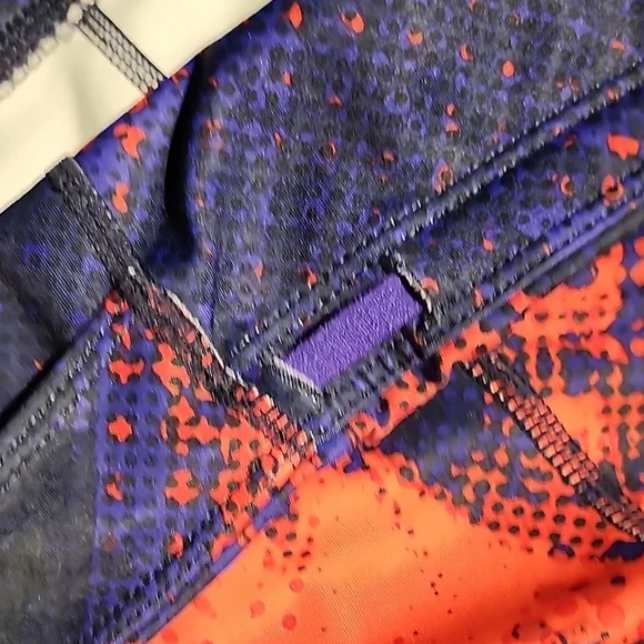 Athleta Vibrant Orange and Blue Leggings - Picture 4 of 13